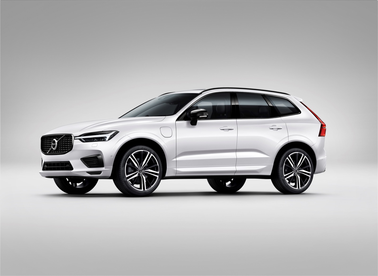 New Volvo XC60: more ECO and ZERO versions