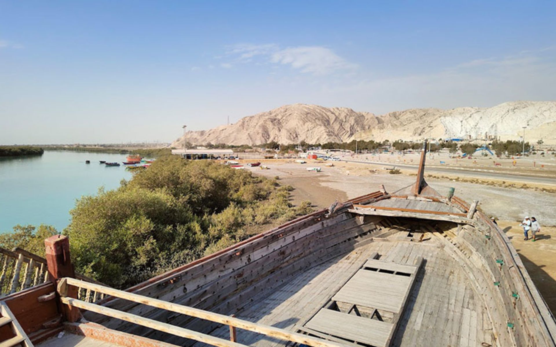 اسکله بندر خمیر