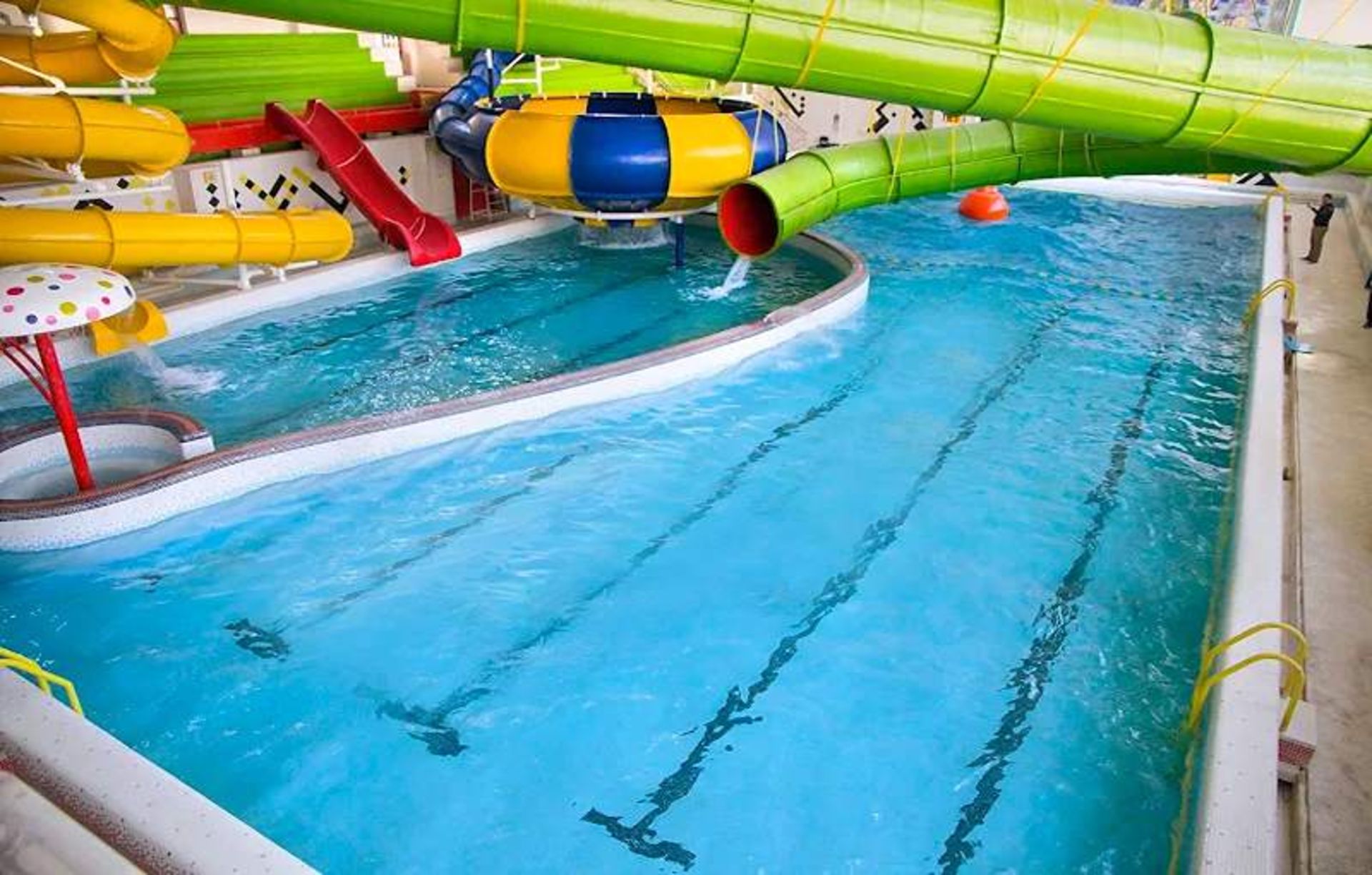 سرسره های پارک آبی کوثر شیراز