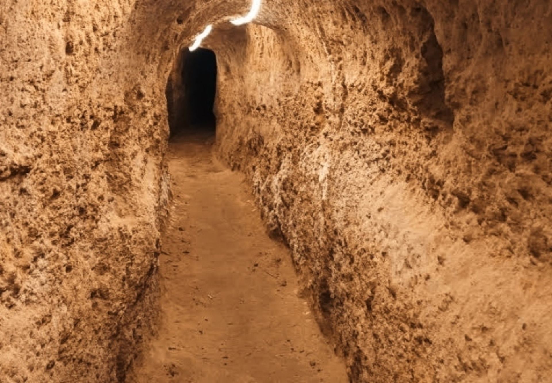 غار رئیس در نیاسر