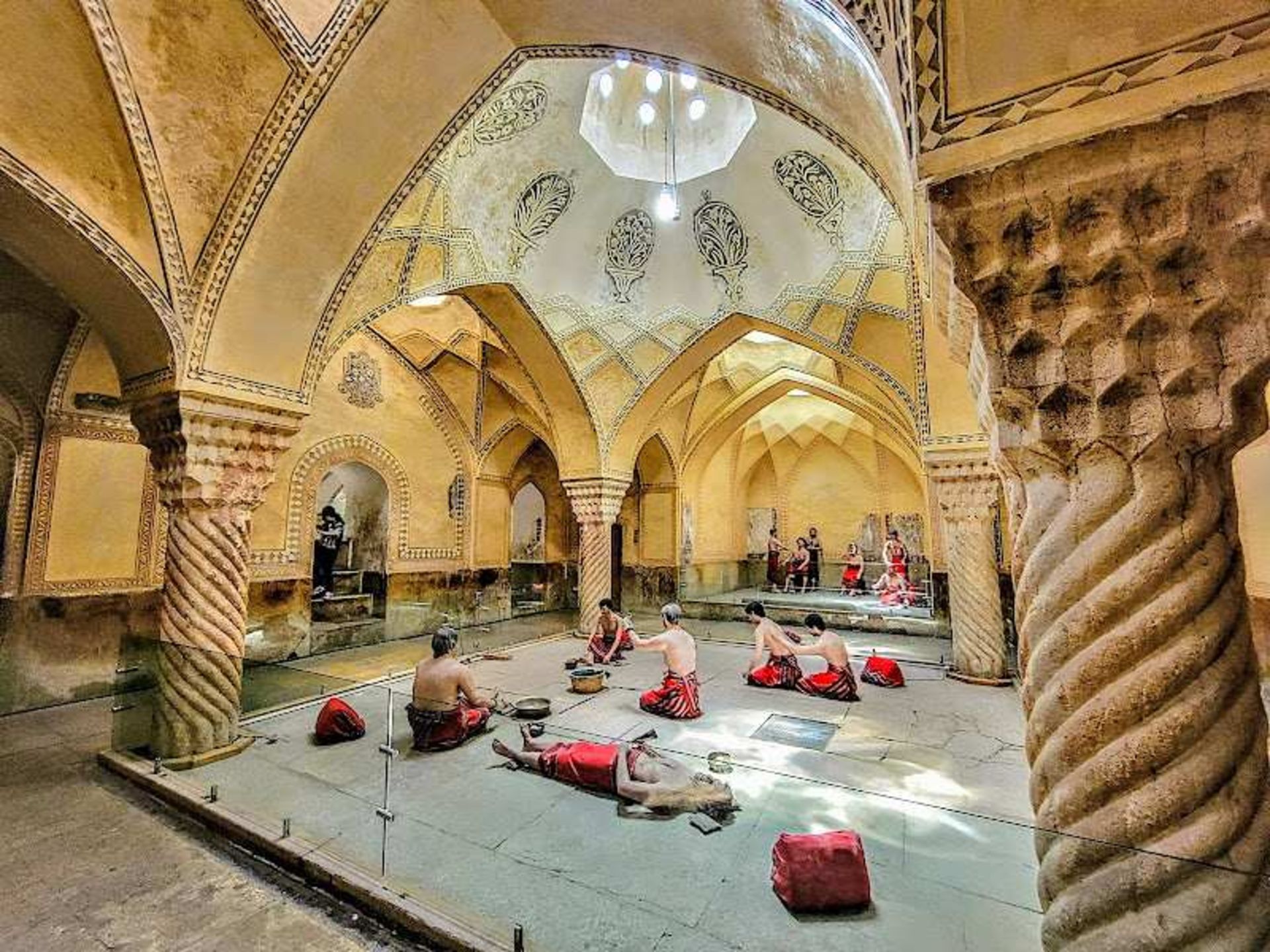 مجسمه های حمام وکیل